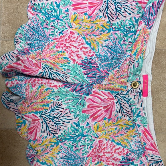 Lilly Pulitzer Pants - Lilly Pulitzer Colorful Women's Shorts size 16